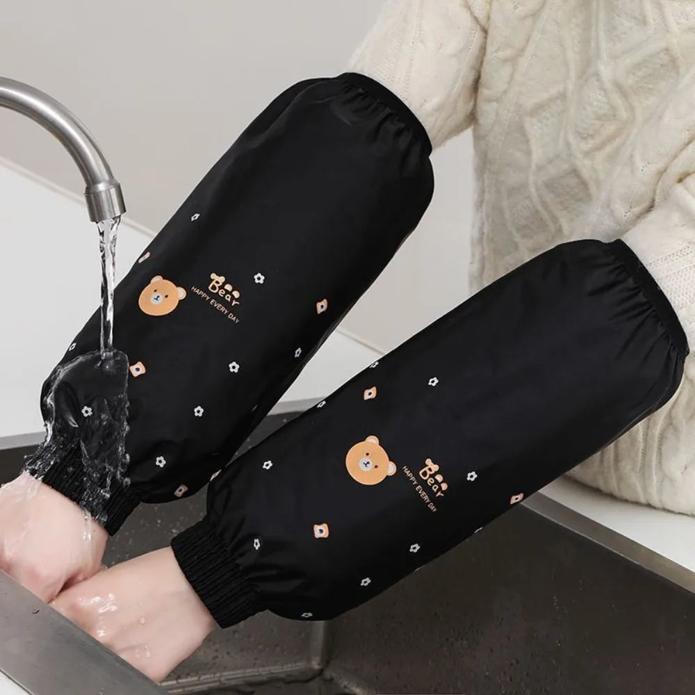 2Pairs Waterproof Anti-fouling Sleeve Cover Dirty Resistant Elastic Band Hand Sleeves Dirt-proof Cartoon Pattern