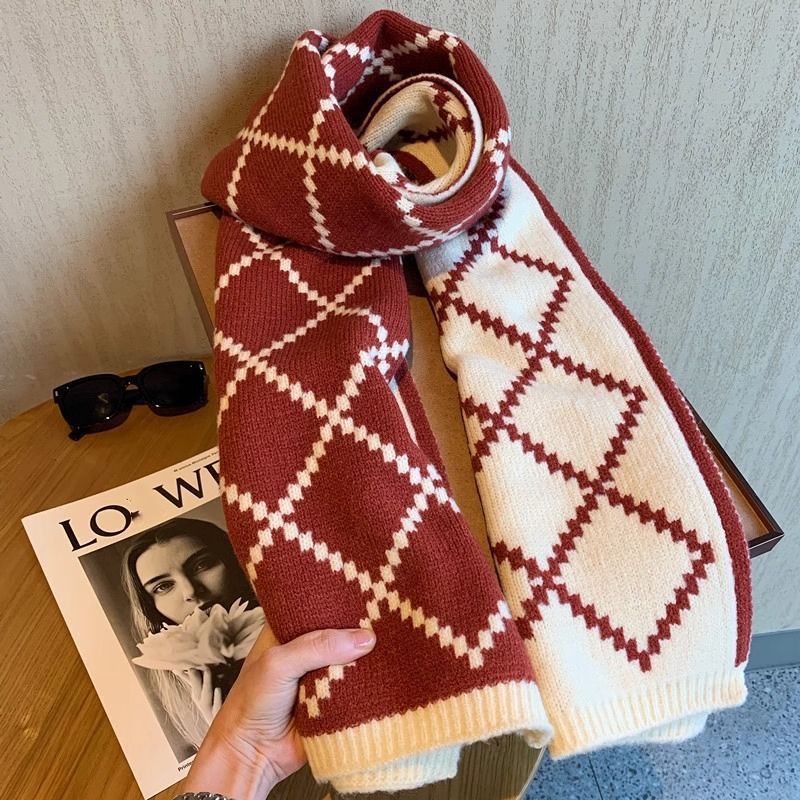 Diamond Plaid Wool Scarf for Winter